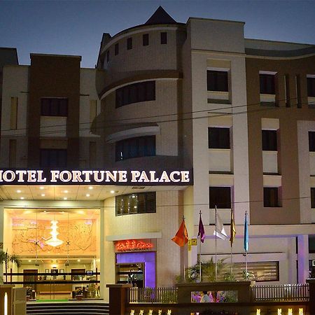 Hotel Fortune Palace Jāmnagar Exteriér fotografie